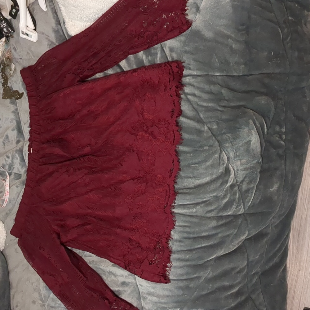 Arizona Lacey Off Shoulder Top